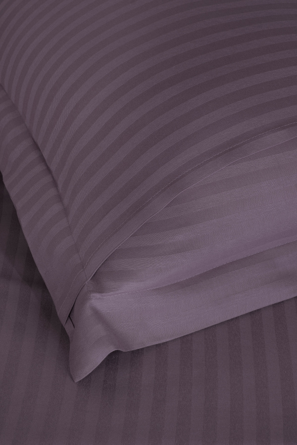 Постельное белье "Карвен" Stripe Satin 1.5 спальн. N 162-SS 011 k.murdum/т.лиловый